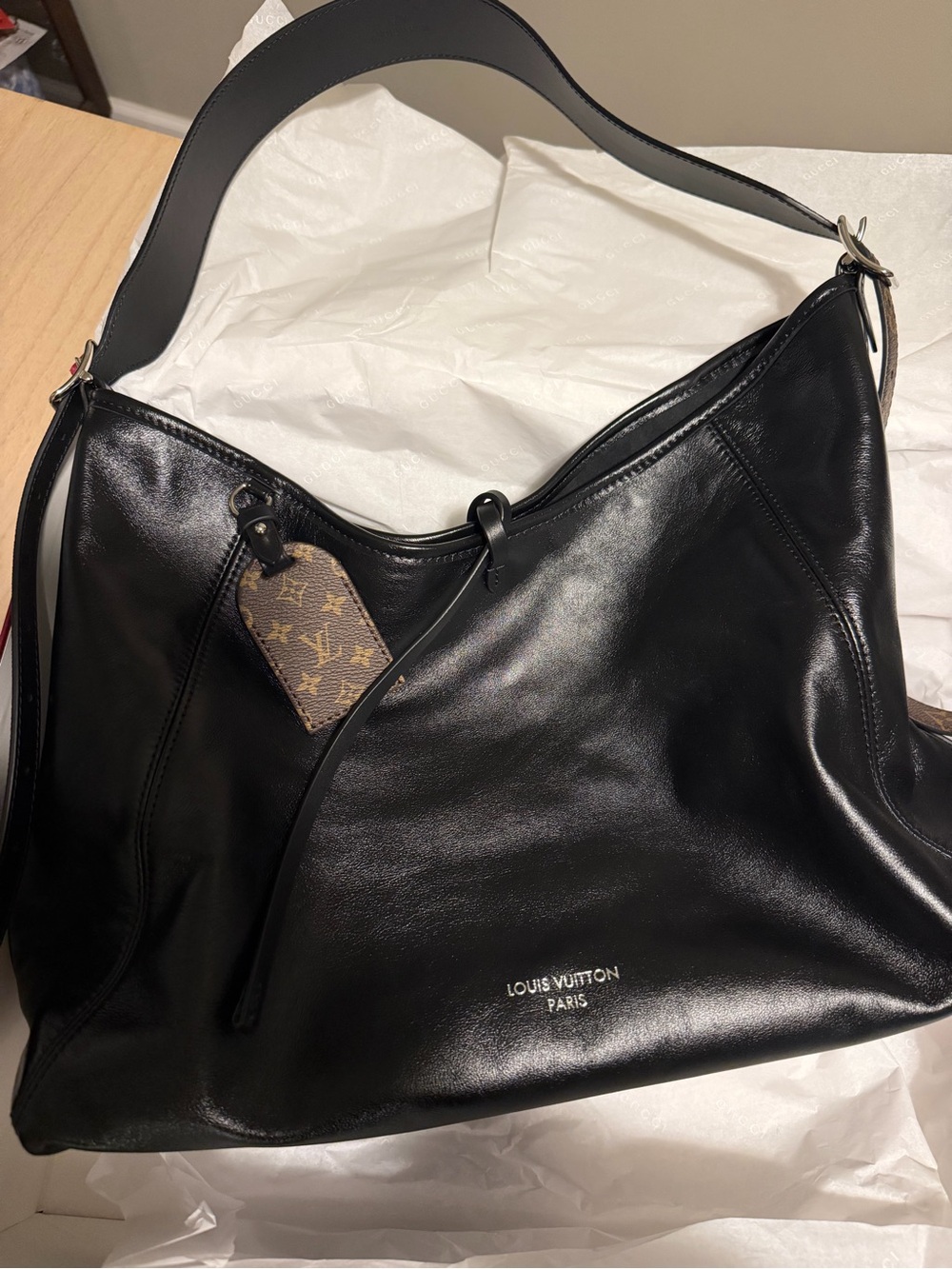 Louis Vuitton CarryAll Vibe MM